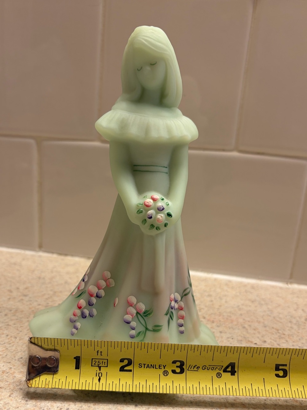 VTG Mosser jadeite green satin glass Bridesmaid figurine - Picture 3 of 8